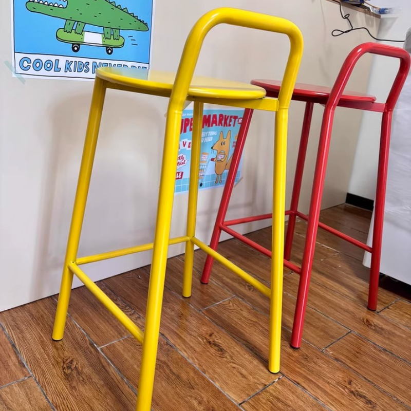 Taburetes de Bar de diseño nórdico con respaldo de hierro, sillas altas minimalistas modernas, sillas de Bar para exteriores, asiento de mostrador elegante para el hogar