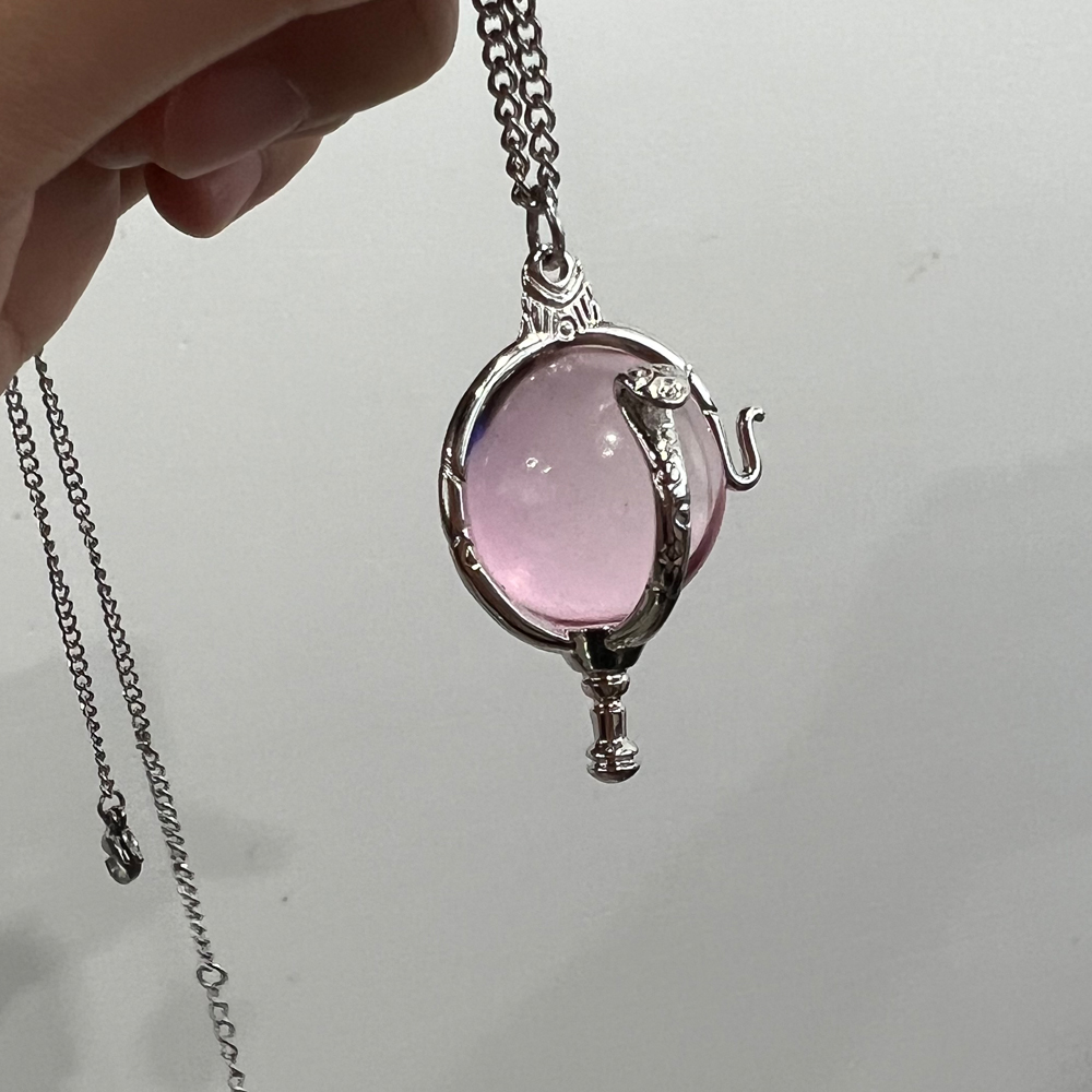 Herz von Kandrakar Rosa Kristallanhänger Innovativer modischer romantischer Cartoon W.I.T.C.H. Schmuck Kindheitsträume Geschenke
