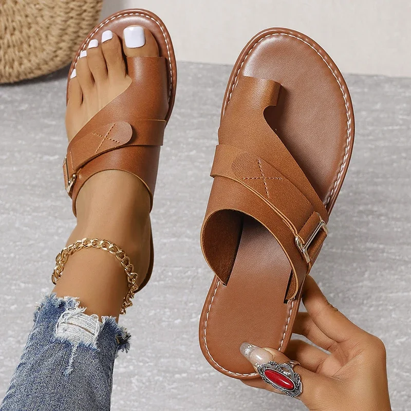 Femmes sandales à l'extérieur décontracté plage femmes chaussures été nouveaux appartements tongs sandales marche Clip orteil boucle romaine dames diapositives