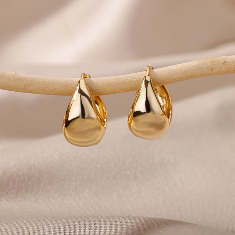 Chunky Flat Small Circle Hoop Earrings For Women Charm Sliver Color Stainless Steel Geometric Earrings Minimalistyczna biżuteria