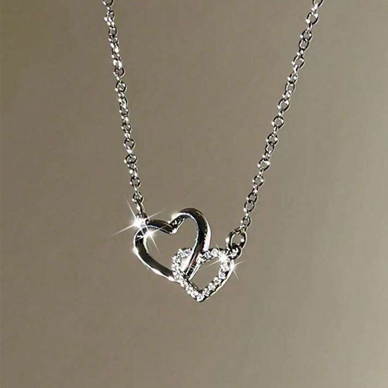 新しいファッションシンプルなシルバーカラーのラブハートペンダントネックレスチャームチェーン Collares ネックレス女性パーティージュエリー日常着