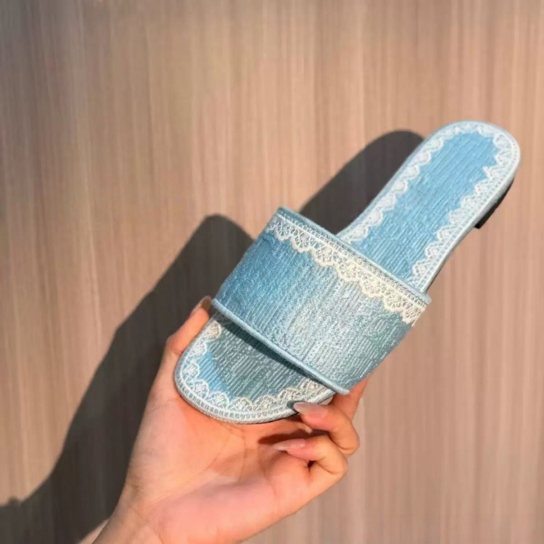 Nuevas Sandalias Planas Bordadas para Mujer, Verano 2026, Sandalias de Playa Modernas y Frescas para Mujer