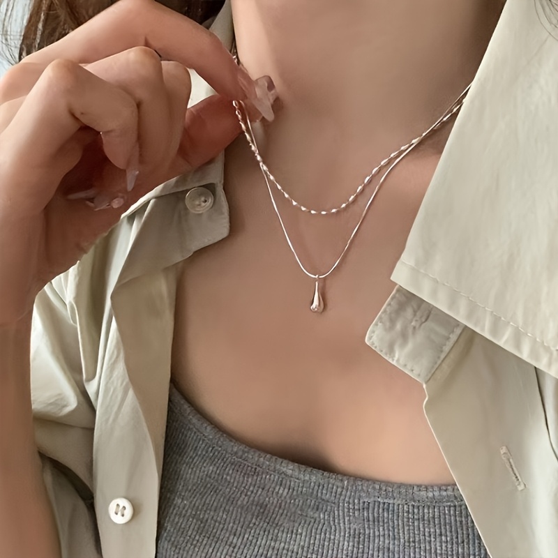 Exquisite Double-Layer Teardrop Pendant Necklace for Women, Stackable Beaded Snake Chain, Minimalist Aesthetic Jewelry, Fashionable and Elegant Style, Perfect Accessory for Daily Wear and Office Looks