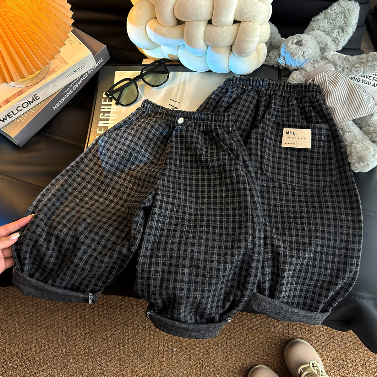 春秋子供パンツ 1-8Y 男の子黒チェック柄ルーズカジュアルストレートズボン韓国幼児着用子供服新しい