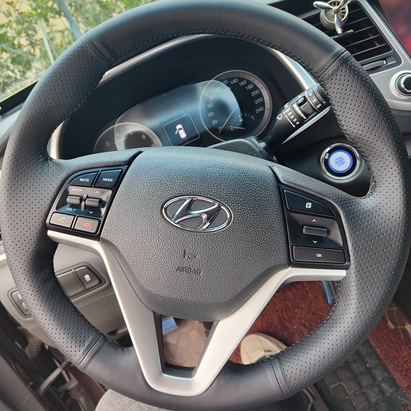 Housses de volant de voiture personnalisées en cuir microfibre noir, cousues à la main, pour Hyundai Tucson 2015 2016, accessoires d'intérieur de voiture