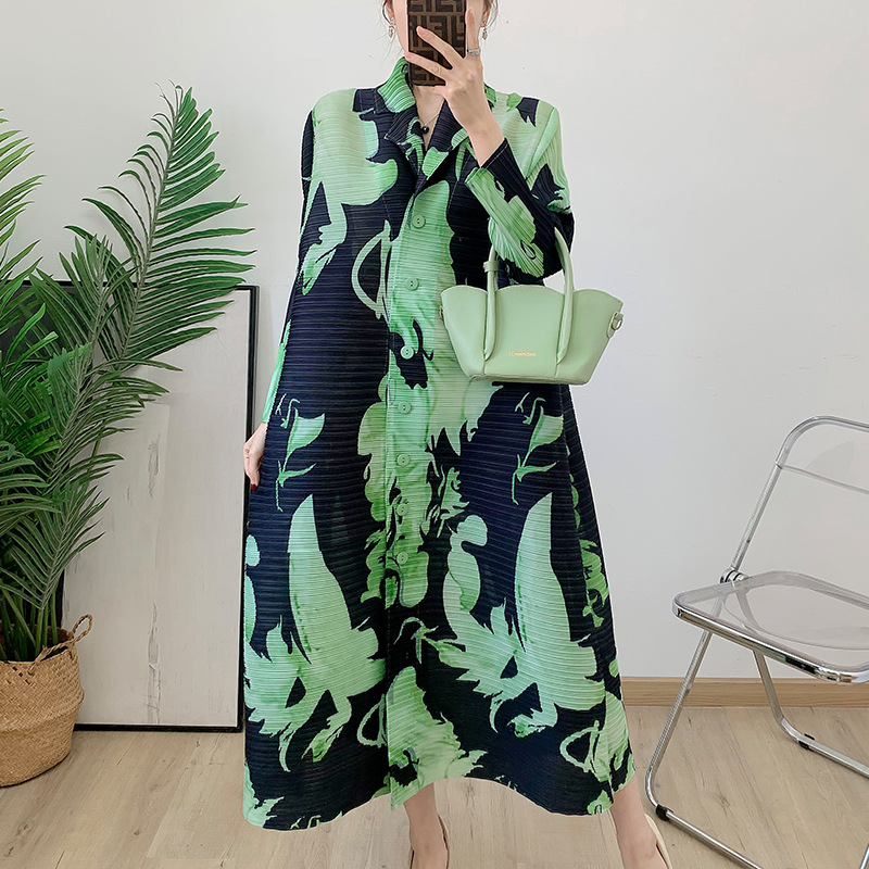Robe imprimée à col en v pour maman, nouvelle mode d'âge moyen et âgée, manches sept-quarts, jupe plissée verte X, printemps 2025