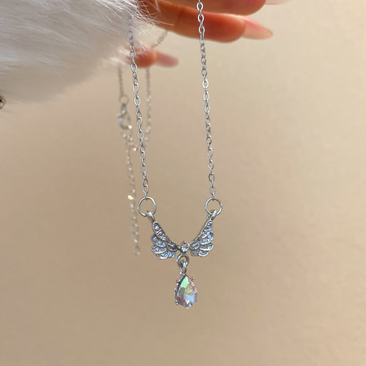 Leicht Luxuriöse Engelsflügel-Anhänger-Halskette Damen Mode Exquisite Mondstein-Schlüsselbein-Kette Zarter Hochzeitsschmuck E