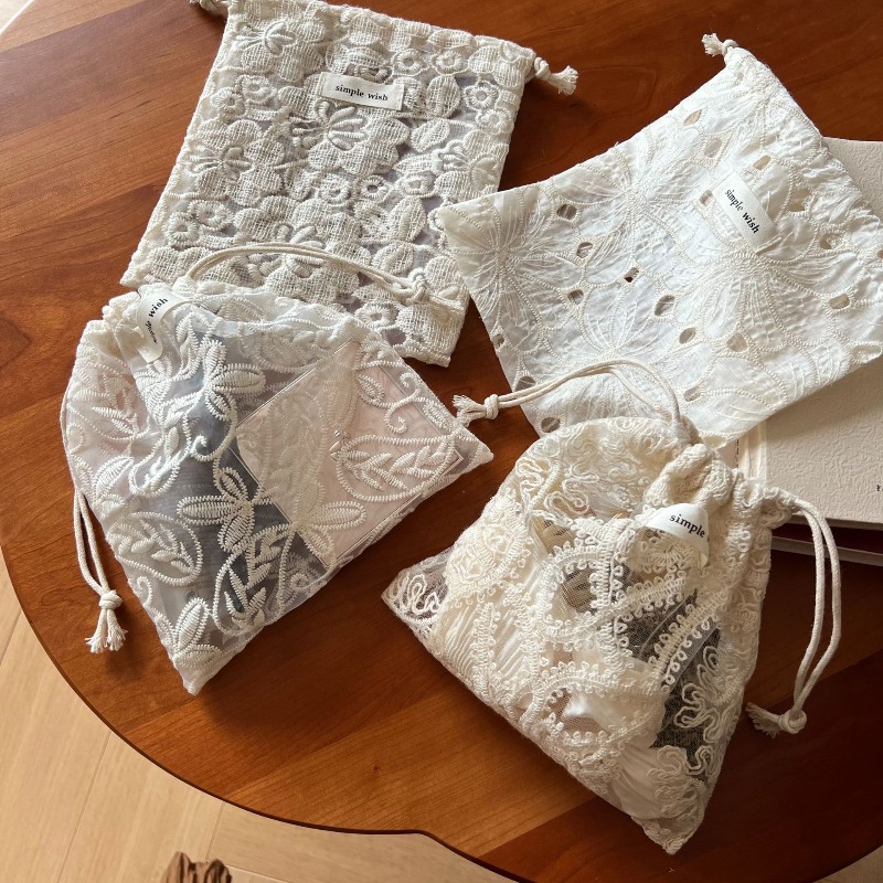 Vintage Beige Lace Embroidered Cosmetic Storage Bags Cases Cotton Hollow Out Flower Drawstring Makeup Storage Pouch Bag