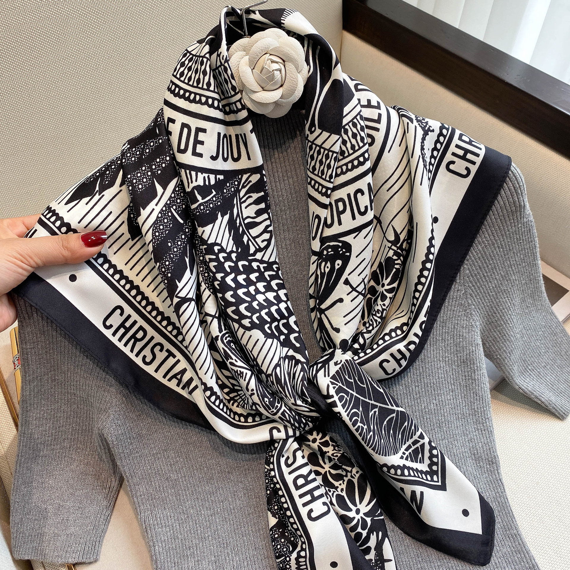 Marca de luxo lenço quadrado de cetim de seda feminino hijab bandana muçulmano lenços xale envoltório senhoras bandana lenço foulard 90cm