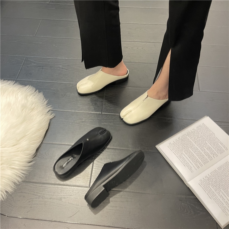 Nowa moda Tabi Ninja Flats Leather Split Toe Flat Shoes Woman Cozy Loafers Female Casual Low Heels Ladies Muller Shoes