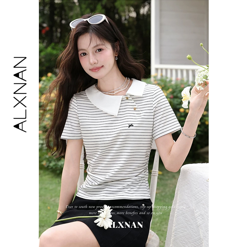 Camiseta Listrada ALXNAN com Gola Assimétrica e Abertura Oblíqua, Blusa Feminina Elegante de Manga Curta Slim Verão 2026 L65318