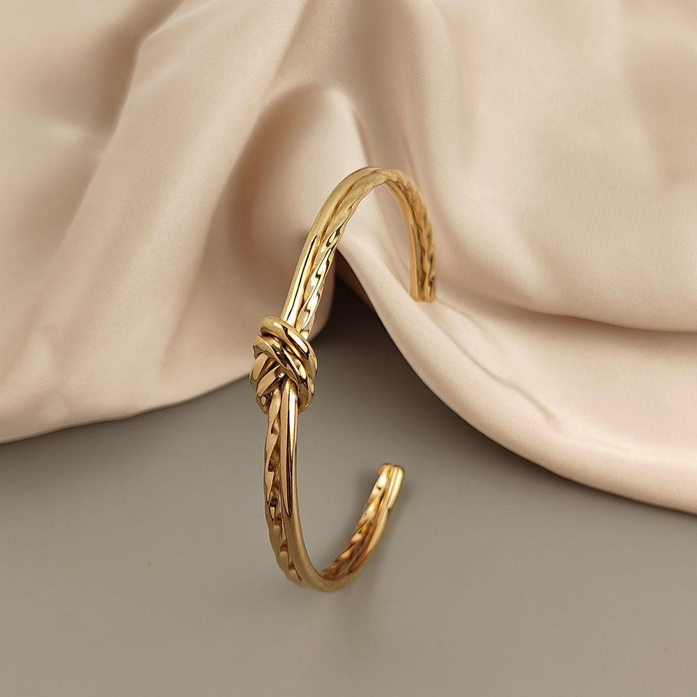 Women's Bangles Twisted Wrap Knot Bracelet Punk Stainless Steel Jewelry for Men Women Wrist Cuff Bracelets Bangle Accessories