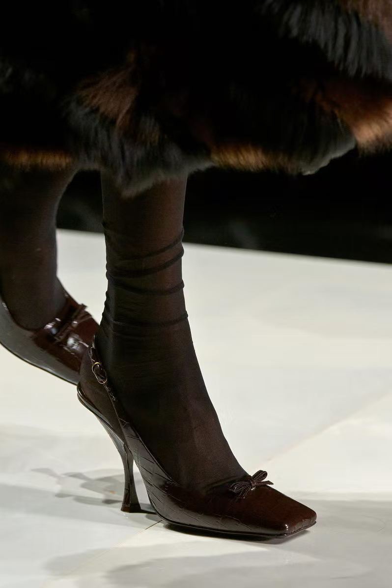 2026 Spring/Summer New Women's Black Patent Leather High Heels Square Toe Slingback Bow Decor Sexy Evening High Heels