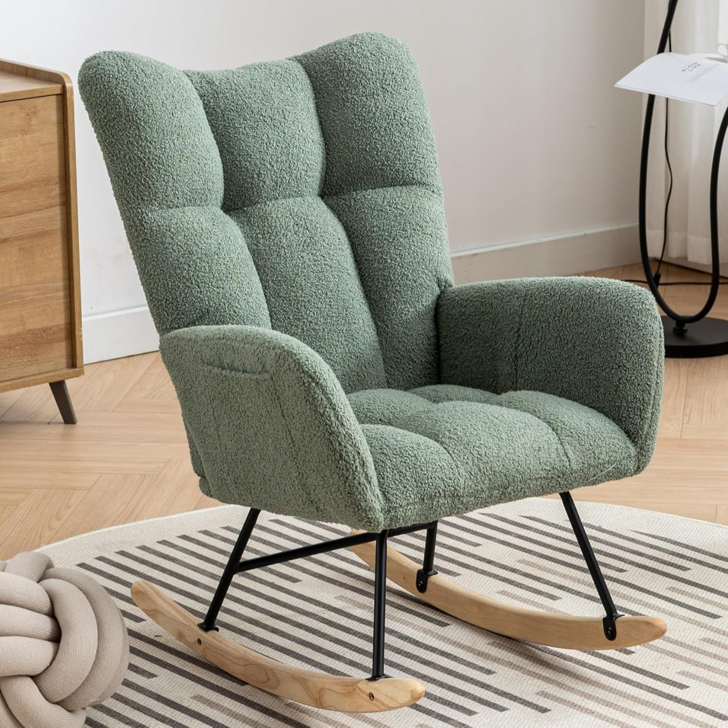 Moderne gestoffeerde schommelstoelen voor de kinderkamer, met zijvak, teddy boucle-schommelstoel met hoge rugleuning, schommelstoel rugleuning voor Livi