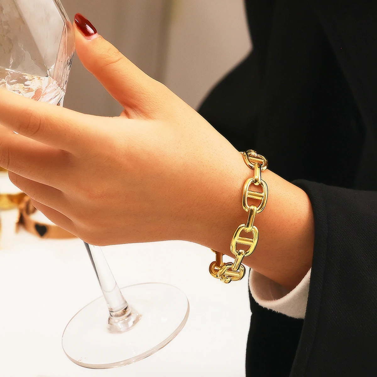 Pulsera de esqueleto de acero inoxidable para mujer, brazalete ancho de Color dorado, joyería, regalo, accesorios de moda