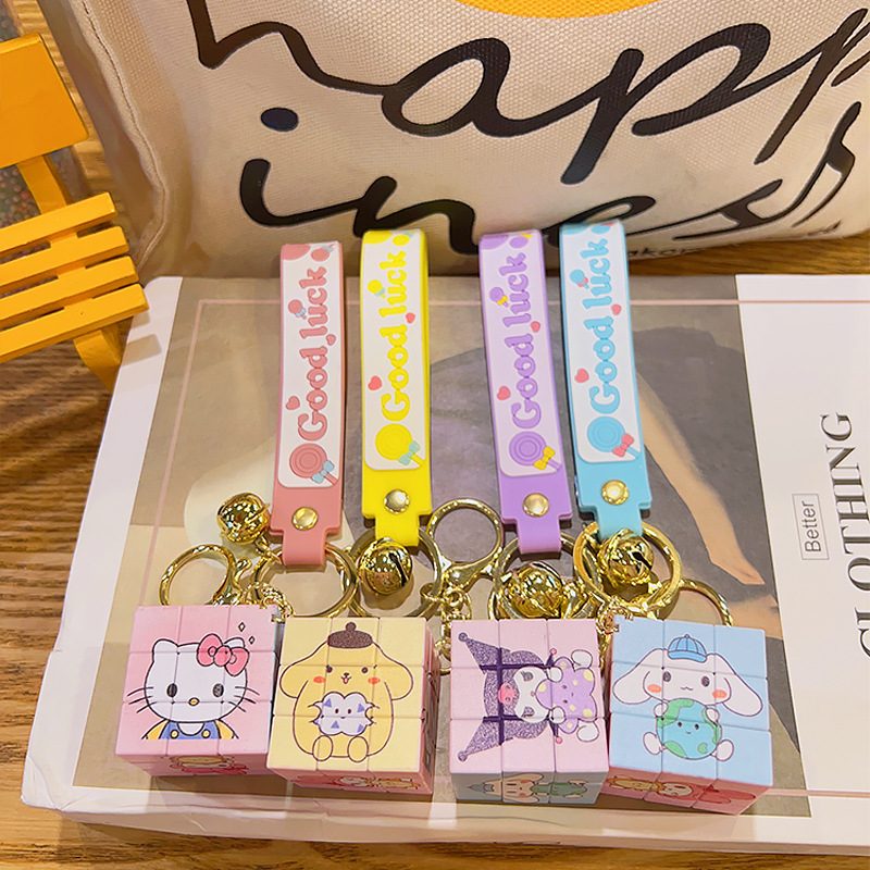 Desenhos animados sanrio rubik cubo criativo chaveiro atacado kulomi saco pingente bonito chaveiro presente fotografia accessor
