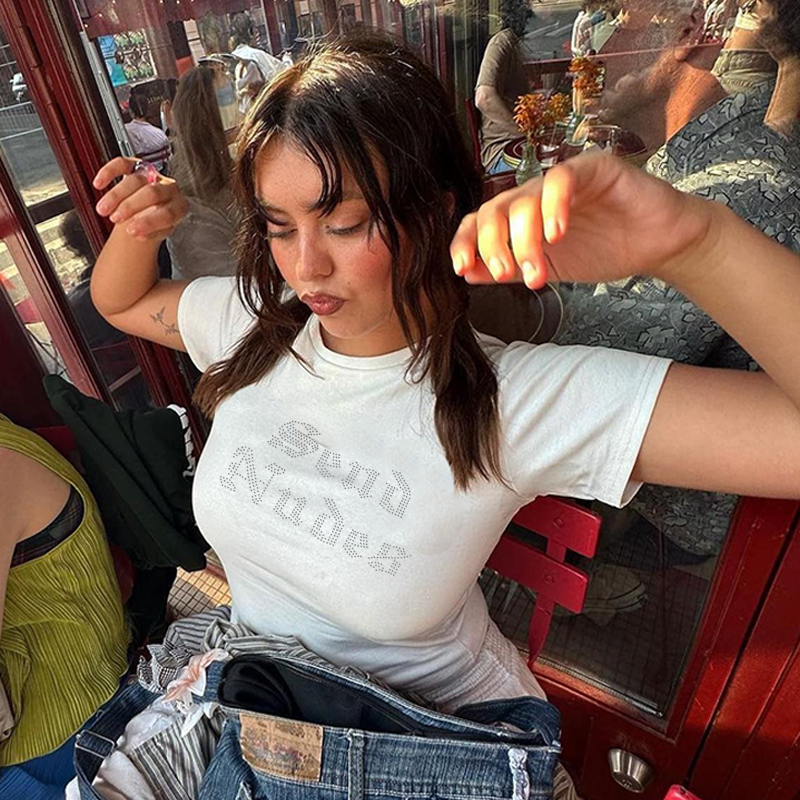Lettera Strass Baby Tee Y2k Vestiti Anni 2000 Estate Bianco Manica corta Sexy Crop Top Ragazze Graphic T-shirt Grunge Baby Tees Emo