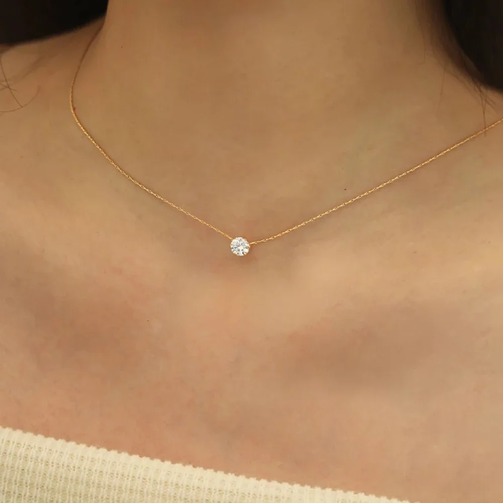 ステンレス製の金メッキが施された繊細でミニマルなジルコンチャーム、変色防止チェーン、ラウンドクリアCZストーンネックレス、女性用ジュエリー