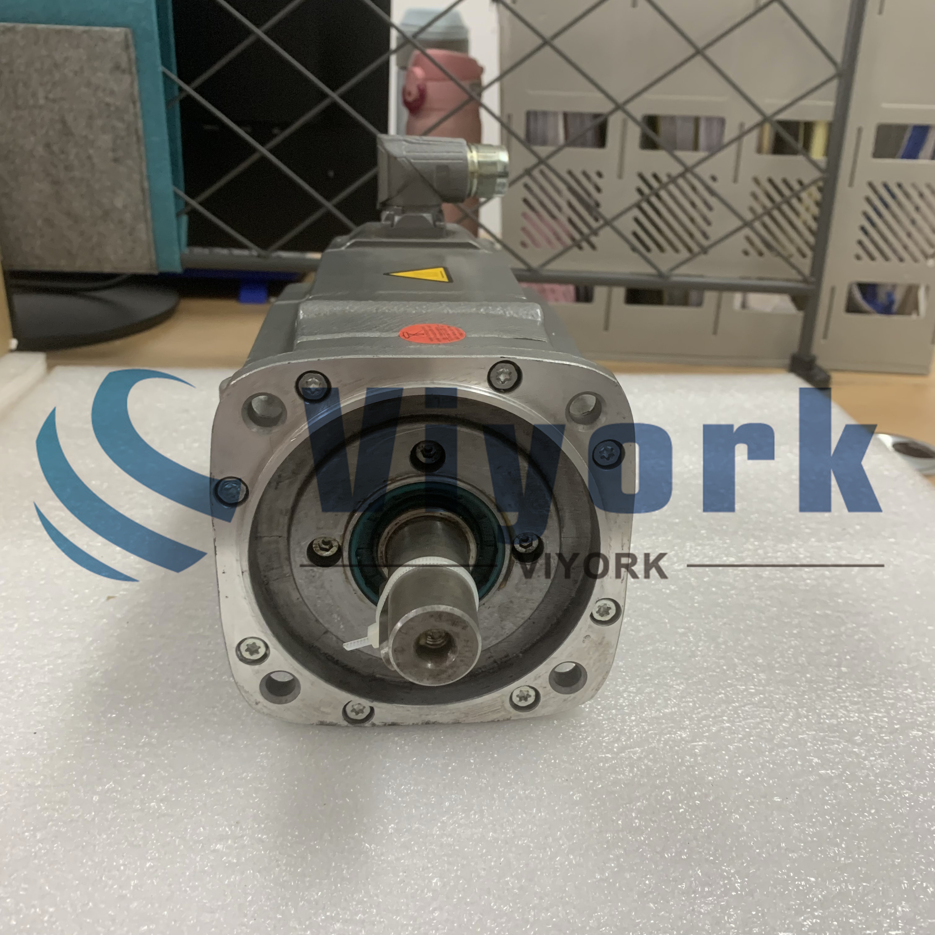 SERVOMOTORE CA 1FT7064-5WF71-1BA1 USATO