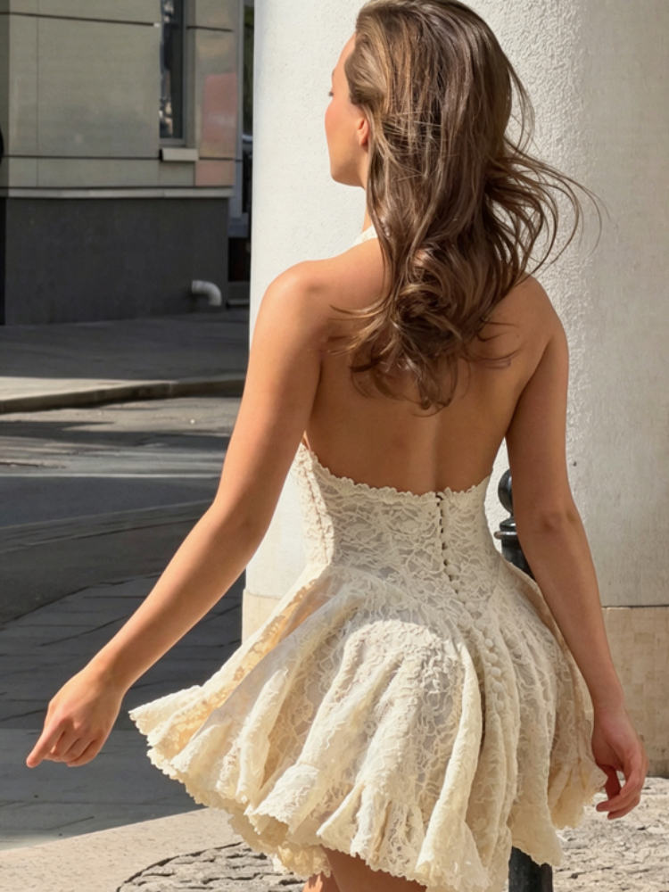 Damen Spitzen-Neckholder-Minikleid mit tiefem V-Ausschnitt, offenem Rücken, Korsett-Taille und ausgestelltem Rüschenrock – perfekt für Strand, Nachtclub und Party