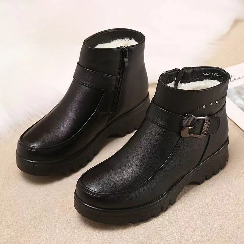 2024 inverno novas botas de couro da mulher gaobang sapatos de fundo plano tendência sapatos de algodão quente fundo macio antiderrapante lã botas femininas