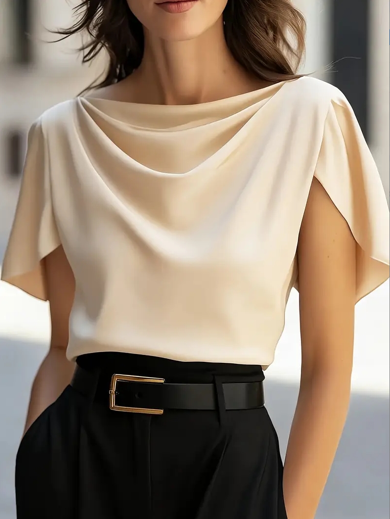 Damesblouse met korte mouwen en col, elegante gedrapeerde top
