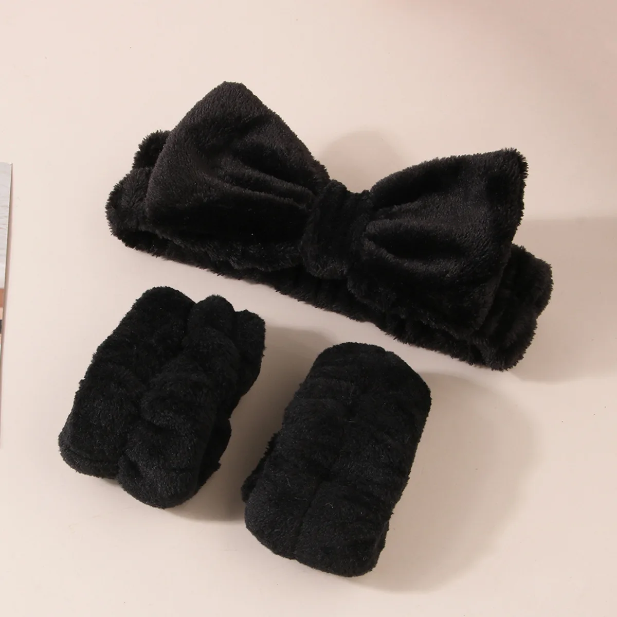 Schattig pluche polsbandje haarband make-up masker vochtbestendig mouwhoes haarring hoofdtelefoon dames