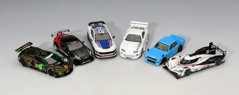 *พรีเซลล์* รถโมเดลไดแคสต์ MINI GT 1:64 รุ่น Combat V-I HAKOSUKA 2025 IMSA Daytona GR86 LBNation Advan