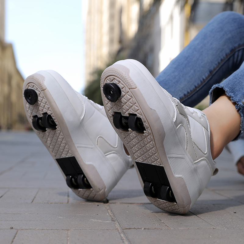 Quatre roues femmes et filles automatique avec frein en cuir PU enfants chaussures à roulettes cacher roues garçons baskets enfants patins taille 31-42