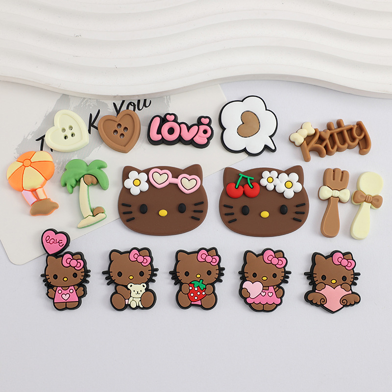 Dekorasi Bertema Hawaii Gantungan Sepatu Hello Kitty Kucing Cokelat Dekorasi Sandal & Clog Musim Panas Hadiah Liburan untuk Anak Laki-laki dan Perempuan