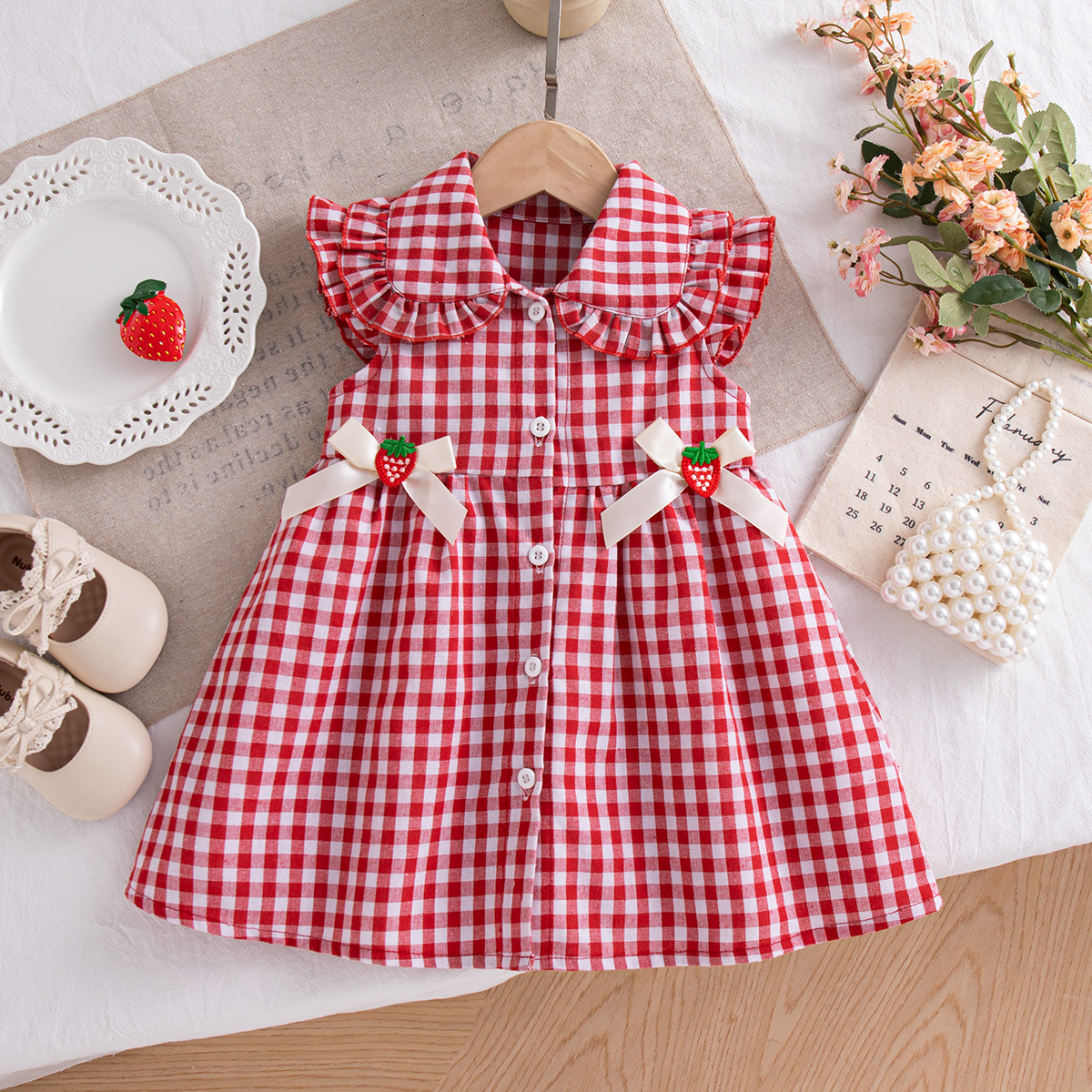 Abito da ragazza estivo a quadri con fragole Abito da bambina carino Adorabile abito da spiaggia senza maniche per bambina