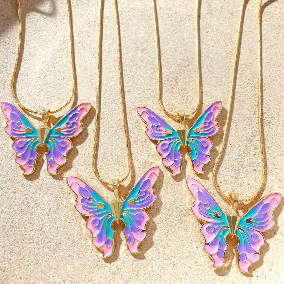 Boho couleur or mignon papillon pendentif collier femme rétro Simple Imitation perle clavicule colliers fille Couple bijoux cadeau