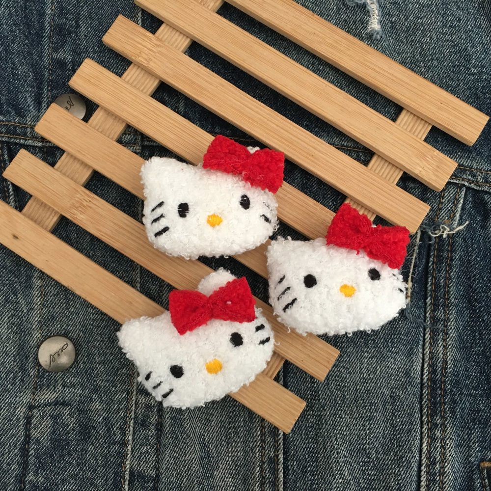 Melody Kuromi Hello Kitty Sanrio Pluszowa broszka Student Dziewczęca dekoracja serca Mały prezent