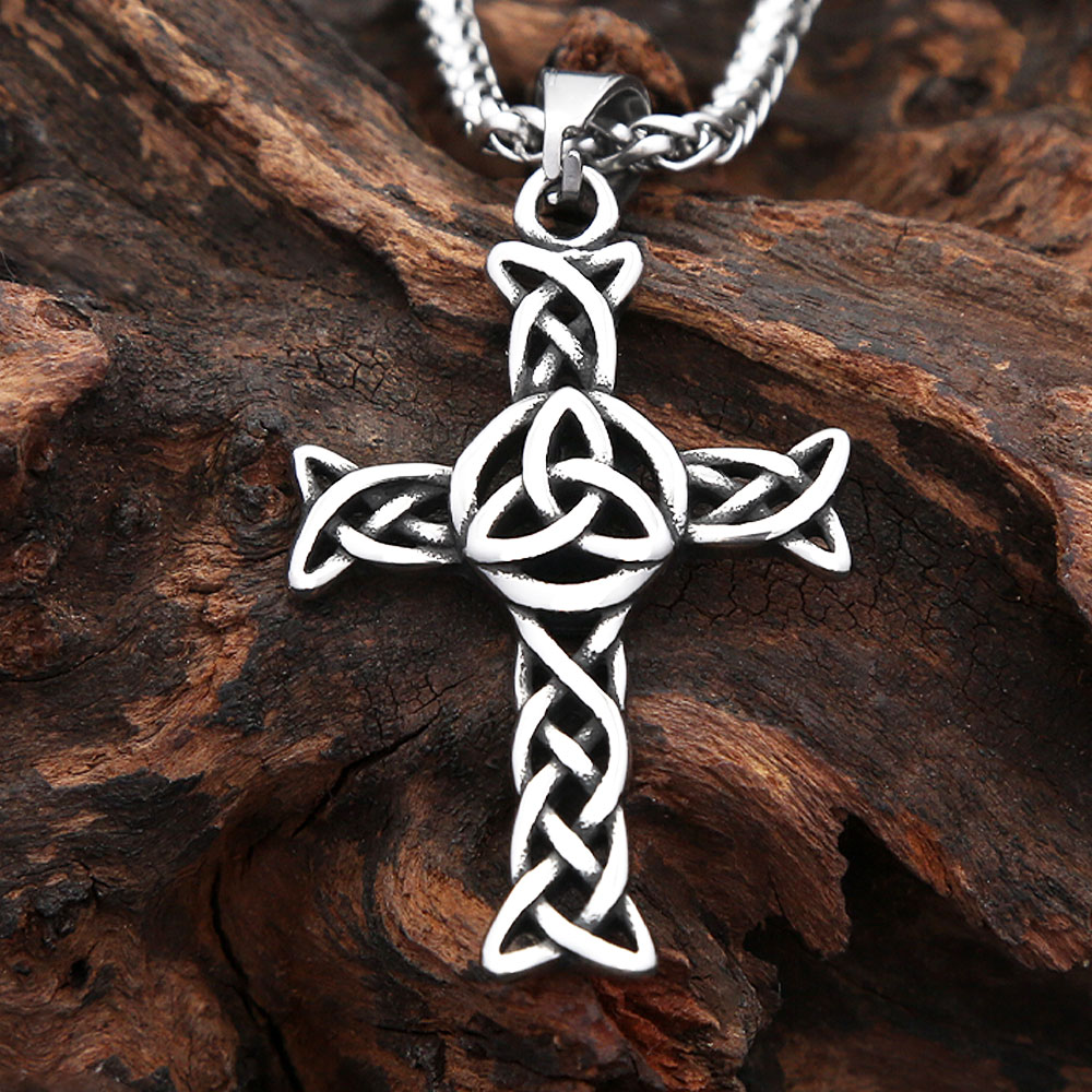 Kalung liontin salib besi tahan karat Punk antik mode Nordik kalung simpul Eropa Viking perhiasan jimat pria grosir