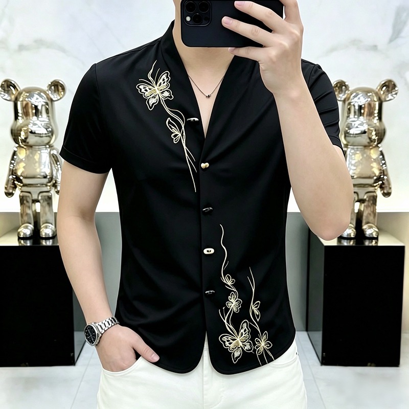 Camicia da uomo trendy ricamata con scollo a V, estiva a maniche corte, slim fit, casual, senza colletto, elegante, formale, per affari e occasioni sociali 2026