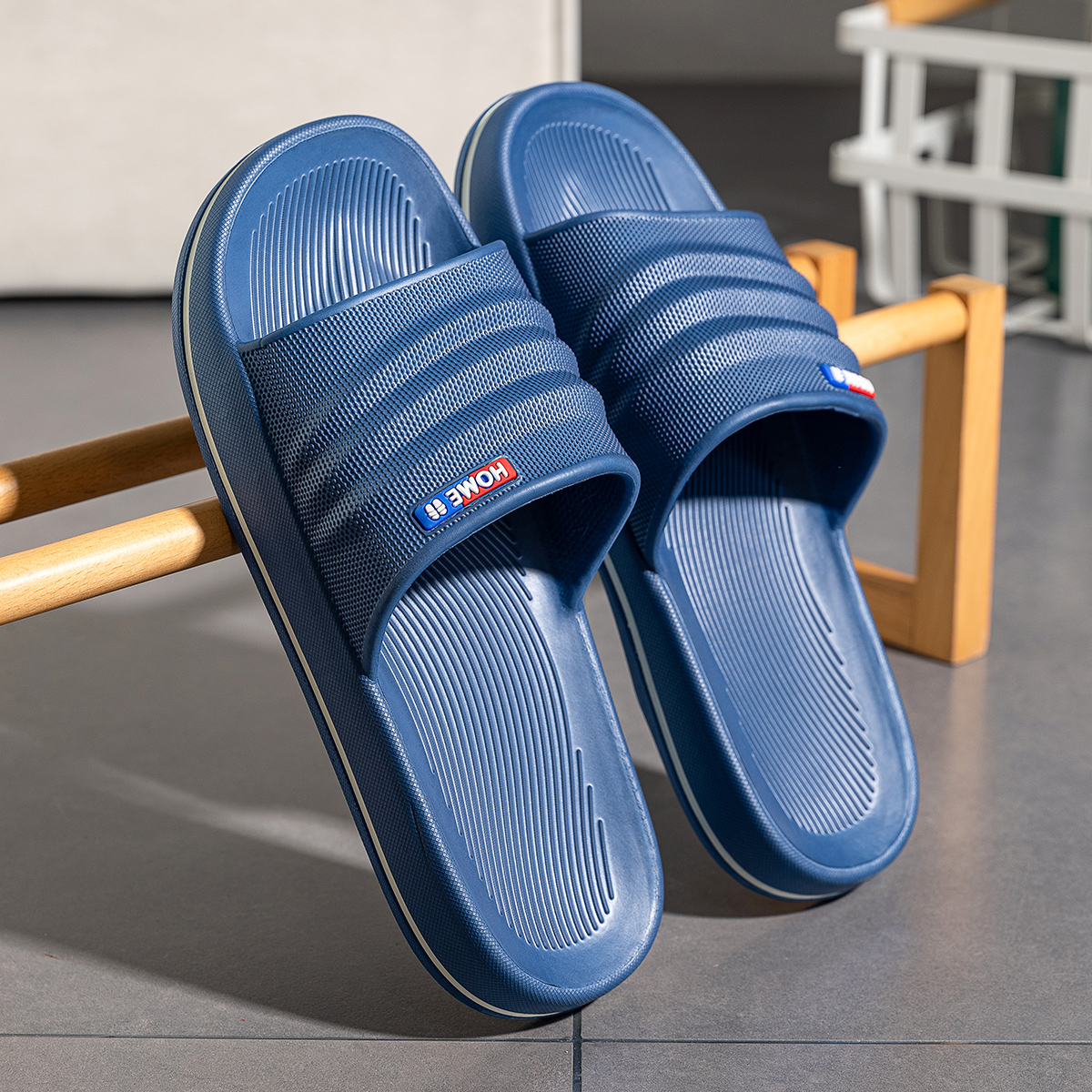Sandal Pasangan EVA Slip pada Sandal Rumah Bawah Lembut Sandal Kasual Sederhana yang Nyaman