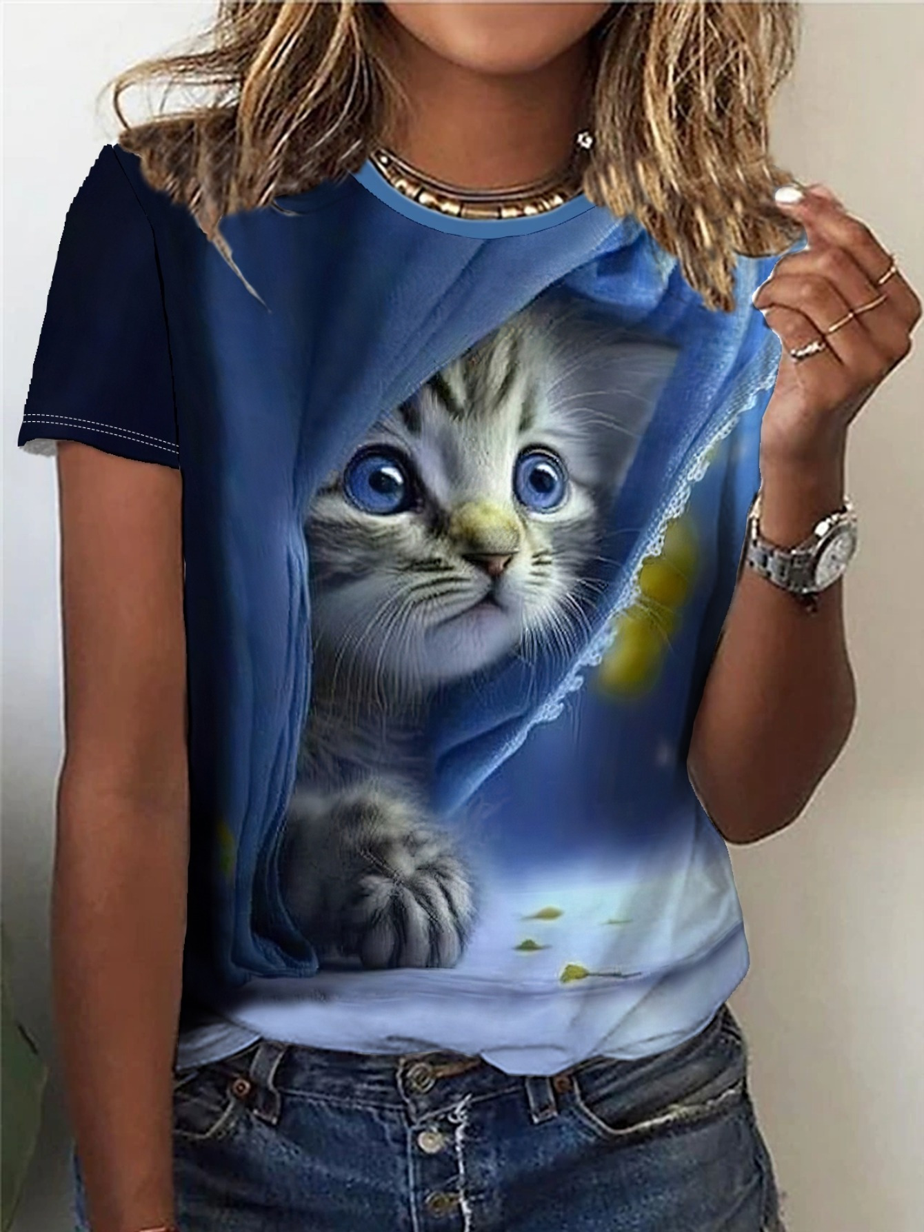 Maglietta da donna blu navy Peeking Kitten - Simpatico grafico di gatto dagli occhi blu, design fantasia notturno per l'abbigliamento casual quotidiano
