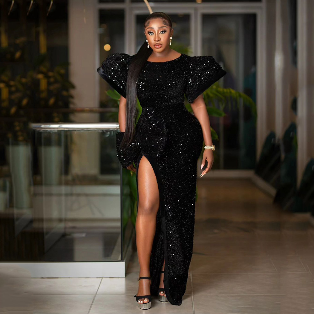 2023 afroamerikanisches Abendkleid, schwarzes Paillettenkleid mit Rundhalsausschnitt, Puffärmeln, hohem Schlitz und bodenlangem Fischschwanzkleid