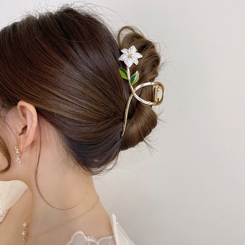 Jepit Rambut Wanita Logam Baru Klip Rambut Bunga Emas Elegan Bando Kepiting Jepit Rambut Ekor Kuda Klip Penutup Kepala Aksesori Rambut Tiara
