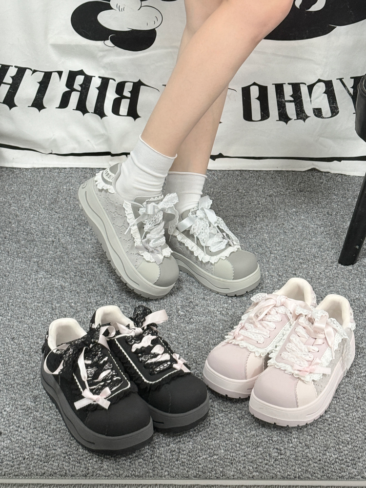 Chaussures de course simples grises Gururu Original Lolita filles dentelle gris rose polyvalent baskets à semelles épaisses chaussures de planche
