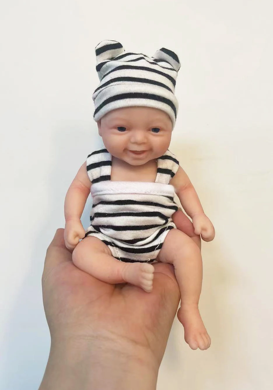 7" Micro Preemie Full  Silicone Reborn  Doll "Noah" Lifelike Mini Reborn Doll Surprice  Anti-Stress