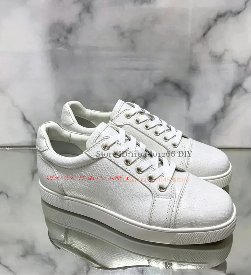 Chaussures de conduite basses blanches à motif quadrillé pour hommes, baskets décontractées à lacets de haute qualité, à bout rond