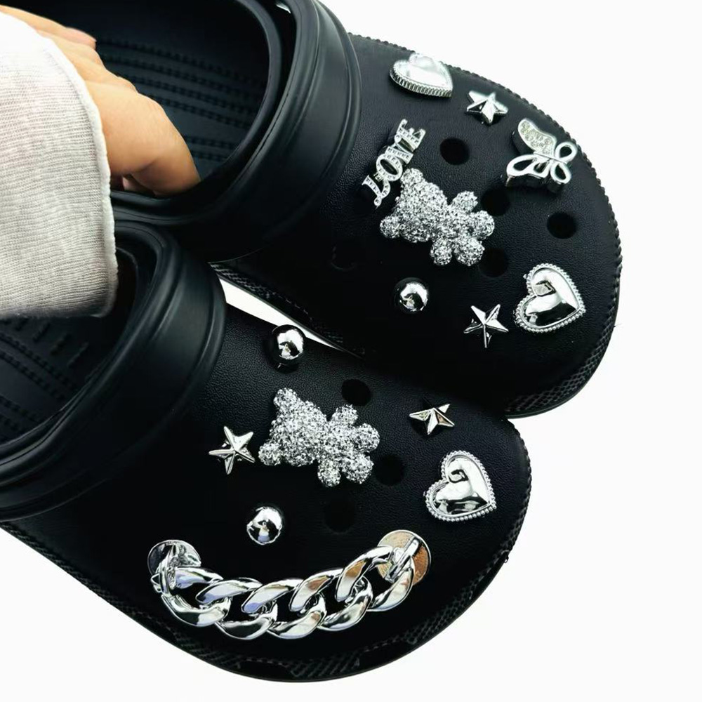 15-teiliges Sommer-Mode-Schuhcharms-Set: Zubehör für Clogs, Schuhschnallen, Diamant-Bären-Ketten, Nieten, DIY-Schuhdekorationen