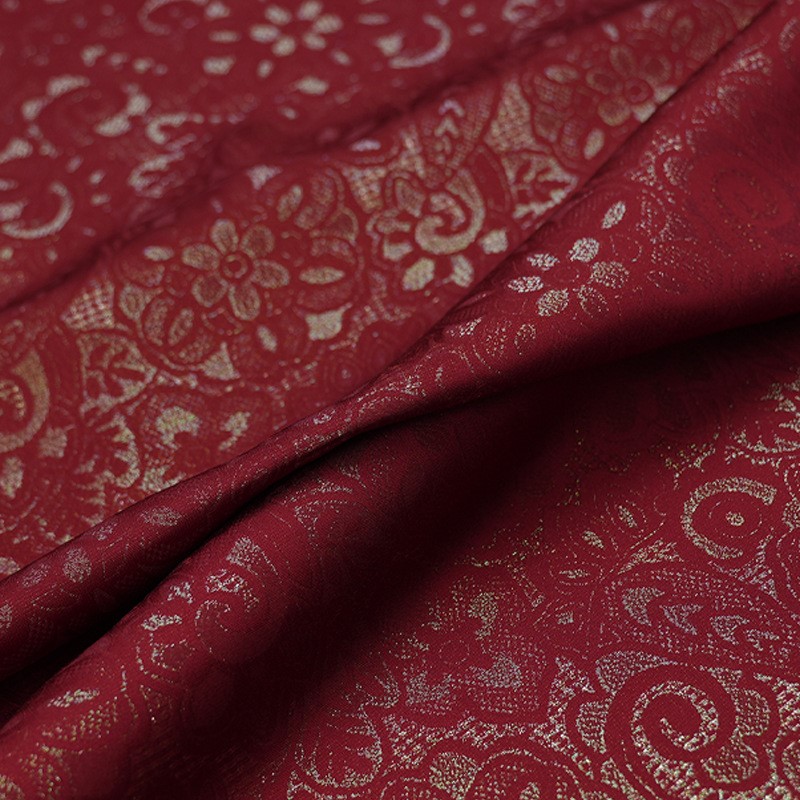Tkanina z czystego jedwabiu w kolorze złotym, w stylu chińskim Hanfu i cheongsam, z efektem tkania.