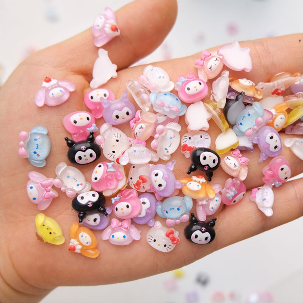 50 Uds. De bonitos dijes para uñas de dibujos animados Sanrio, Kuromi, Melody, Cinnamoroll y Pochacco, decoraciones de resina 3D para fundas de teléfono para manicura DIY