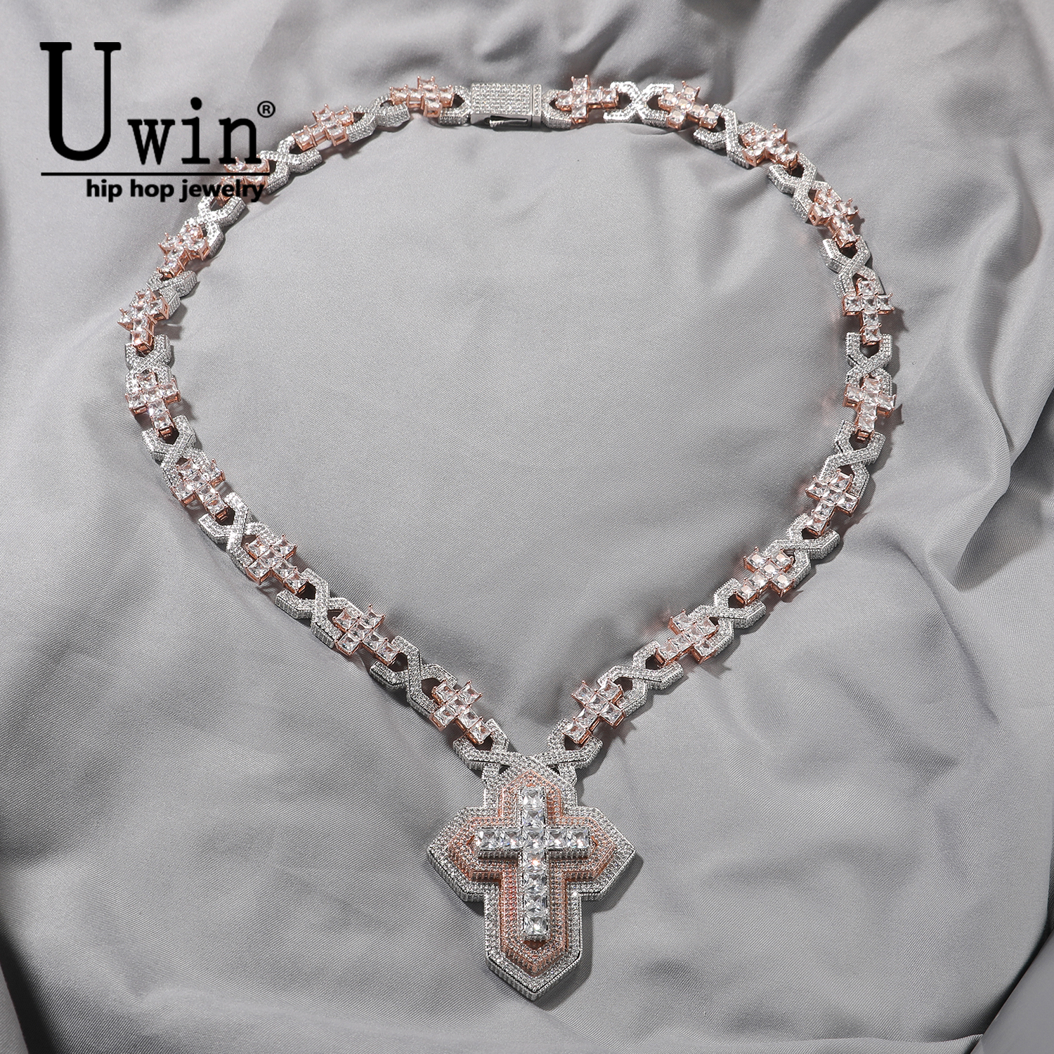 Uwin Triple Lagen Kruis Hanger Ketting Iced Out Two Tone Zirconia Cross Charms BaguetteCZ X link Chain HipHop Sieraden