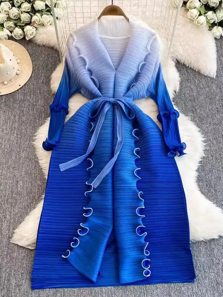 Frauen Revers V-ausschnitt Verstärktes Rüschen Rand Lose Maxi Kleider Miyake Elegante Farbverlauf Bandage Plissee Robe Party Kleidung
