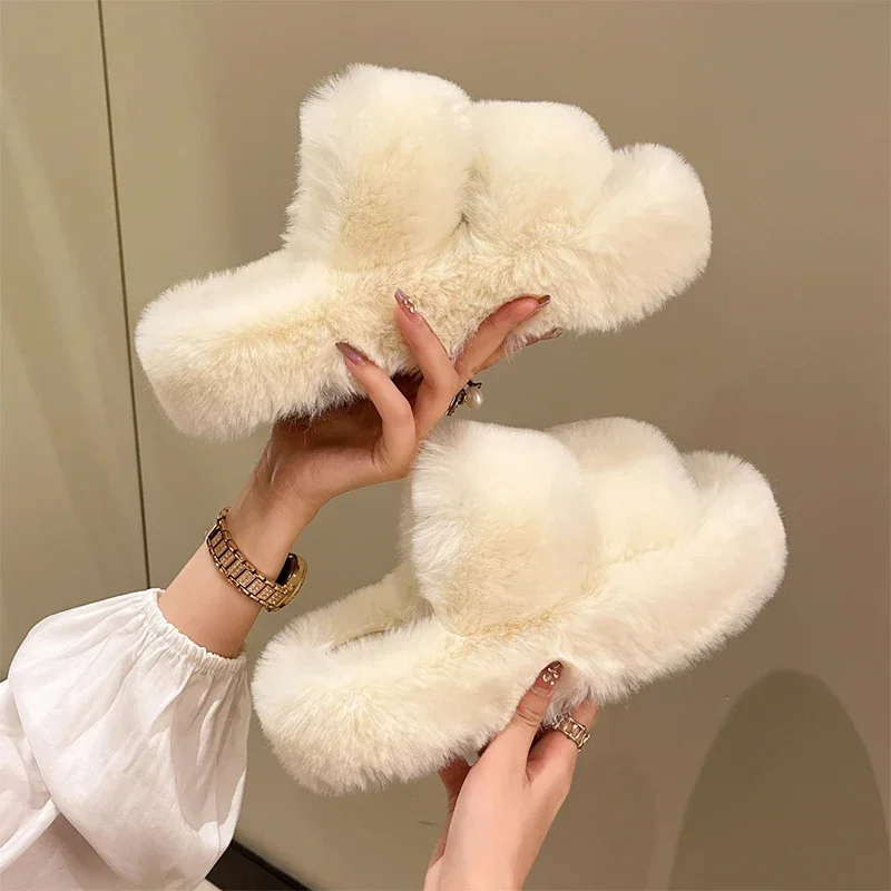 Zimowe puszyste kapcie damskie 2024 New House Home Fur Slippers For Women Flat Platform Cozy Fuzzy Home Shoes Korean Slides