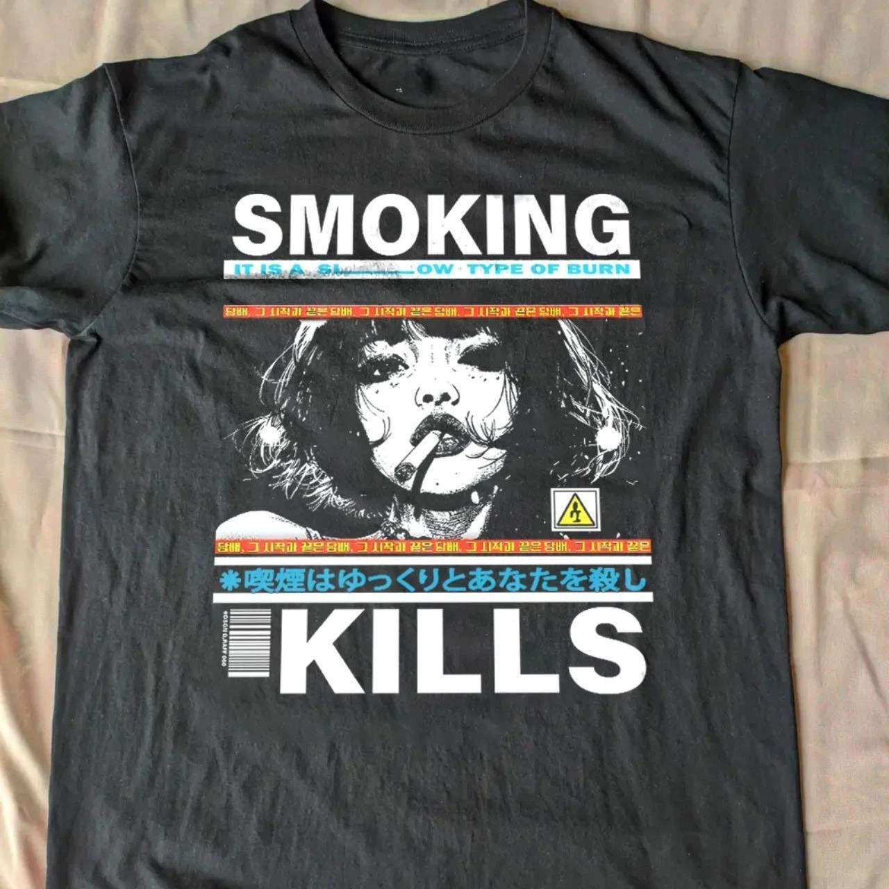 T-shirt con motivo stile fumetto retrò più venduto per uomo e donna 2026 - "Smoking Kills"