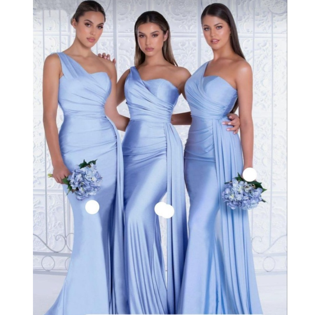 Satijn Een Schouder Bruidsmeisjesjurken Plooien Ruglooze Sweep Trein Formele Jurk Elegante Mouwloze Bodycon Bruiloft Avondjurken